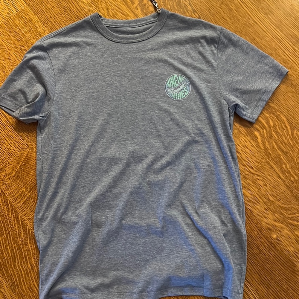NWT Vineyard Vines Graphic Tee - Mens Small